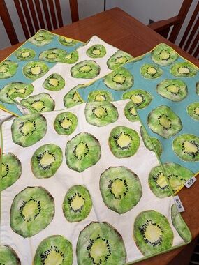 Linen summer outdoor pillowcases in great shape(used twice)!